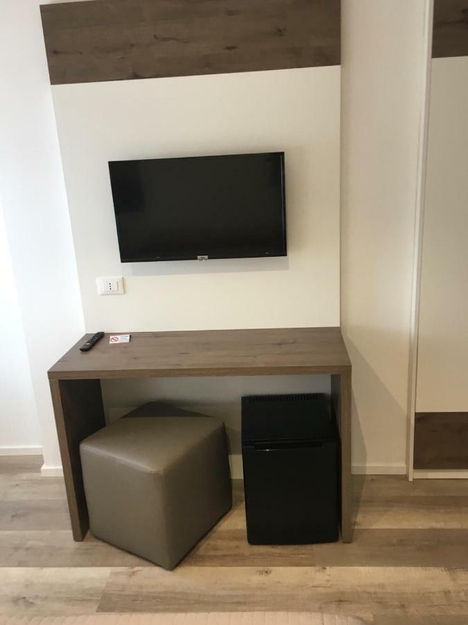 Rosa Hotel 2*
